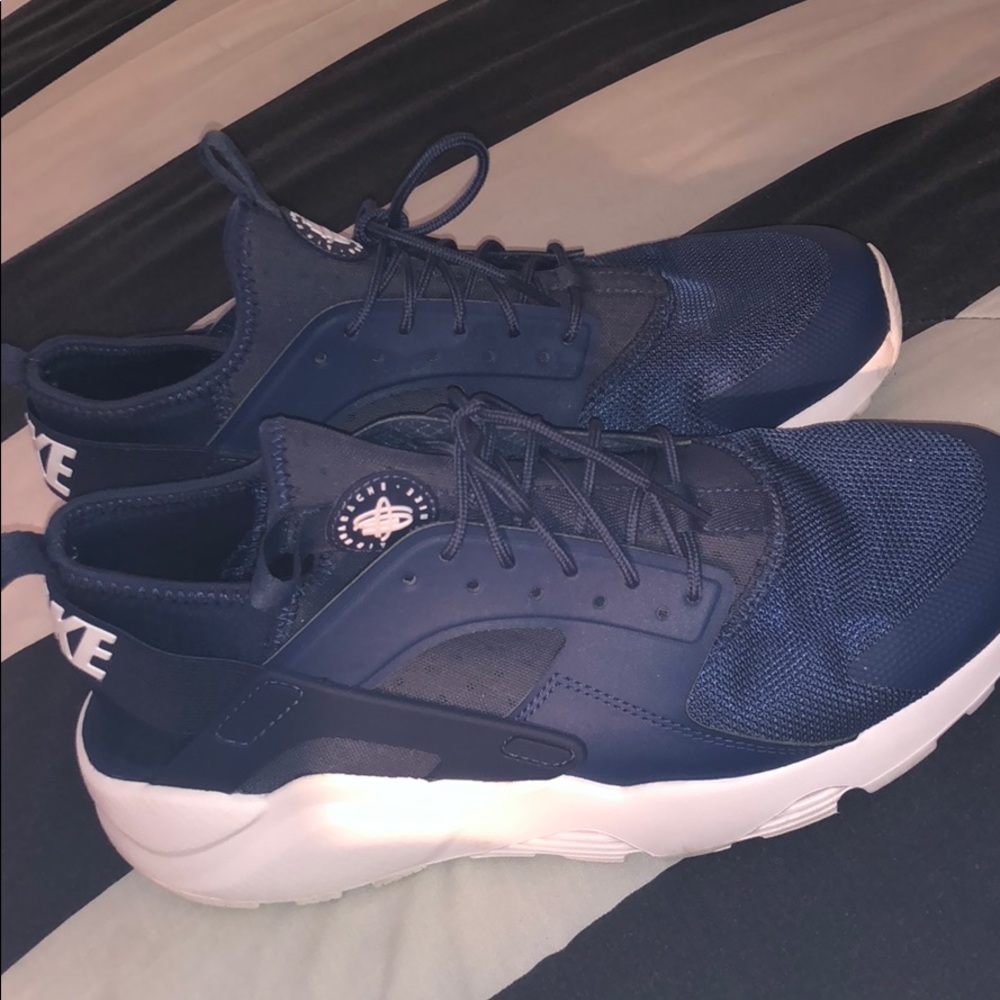 *SOLD* Nike Air Huarache
